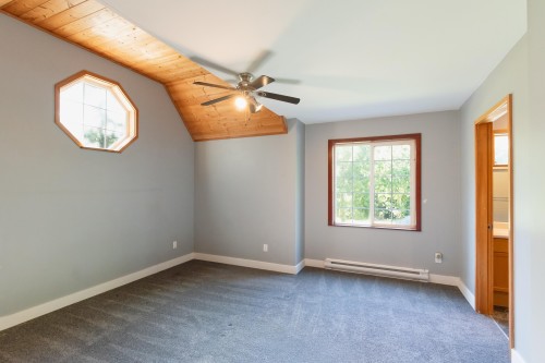 6979 Sechelt Inlet Road, Sechelt, BC - Indoor Photo Showing Other Room