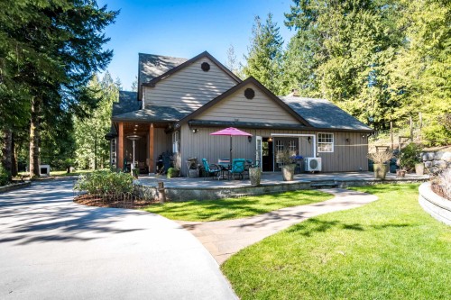 6979 Sechelt Inlet Road, Sechelt, BC - Outdoor