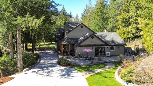 6979 Sechelt Inlet Road, Sechelt, BC - Outdoor