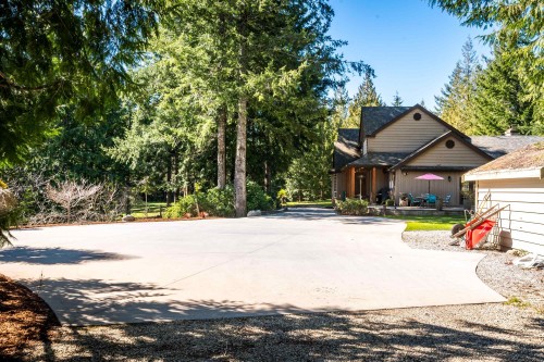 6979 Sechelt Inlet Road, Sechelt, BC - Outdoor