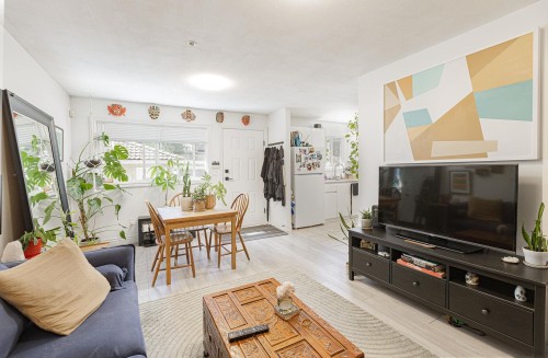 3529 Gladstone Street, Vancouver, BC - Indoor Photo Showing Other Room