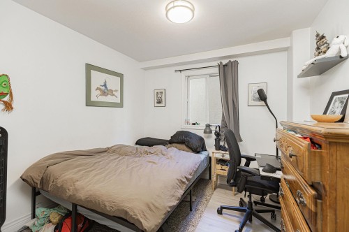 3529 Gladstone Street, Vancouver, BC - Indoor Photo Showing Bedroom