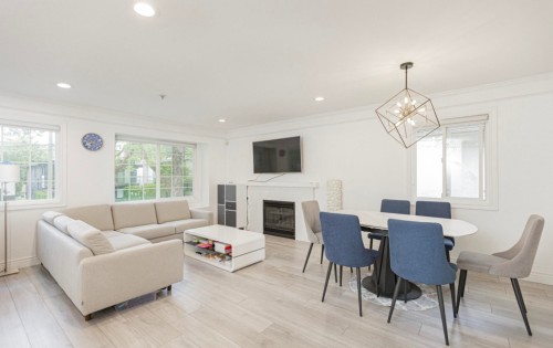 3529 Gladstone Street, Vancouver, BC - Indoor With Fireplace