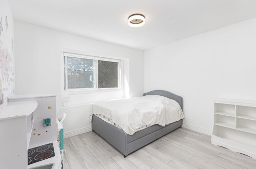3529 Gladstone Street, Vancouver, BC - Indoor Photo Showing Bedroom