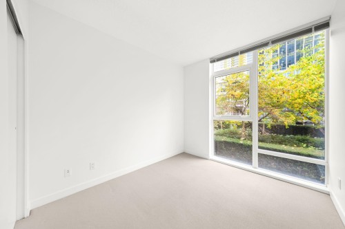 601-7371 Westminster Highway, Richmond, BC - Indoor Photo Showing Other Room