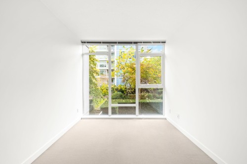 601-7371 Westminster Highway, Richmond, BC - Indoor Photo Showing Other Room