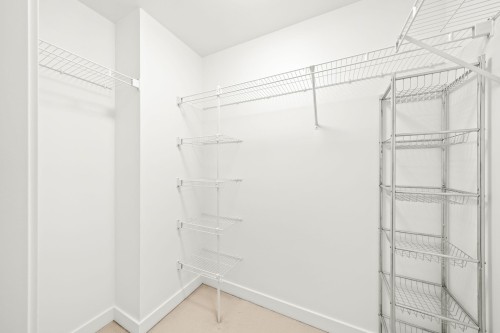 601-7371 Westminster Highway, Richmond, BC - Indoor With Storage