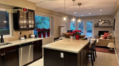 551 St Andrews Road, West Vancouver, BC - Indoor