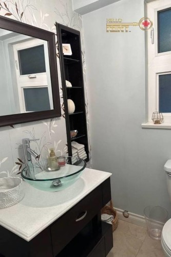 551 St Andrews Road, West Vancouver, BC - Indoor Photo Showing Bathroom