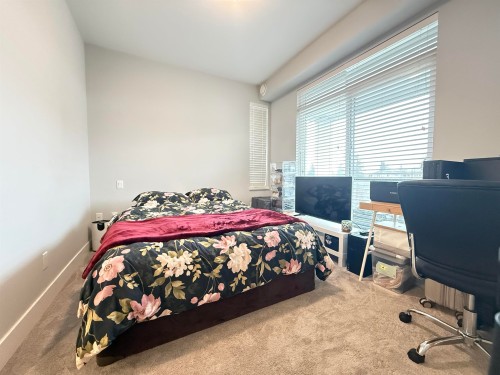 4413-2180 Kelly Avenue, Port Coquitlam, BC - Indoor Photo Showing Bedroom