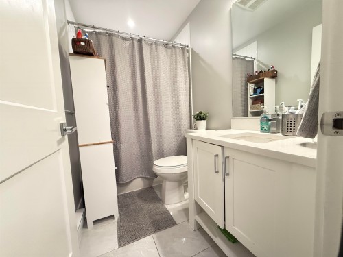 4413-2180 Kelly Avenue, Port Coquitlam, BC - Indoor Photo Showing Bathroom