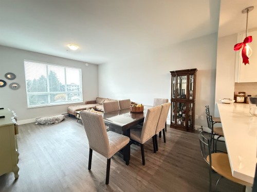 4413-2180 Kelly Avenue, Port Coquitlam, BC - Indoor Photo Showing Dining Room