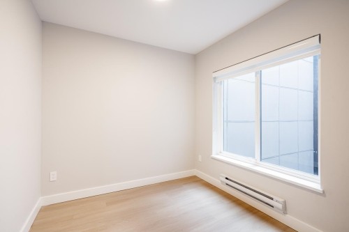 307-3050 Kingsway, Vancouver, BC - Indoor Photo Showing Other Room