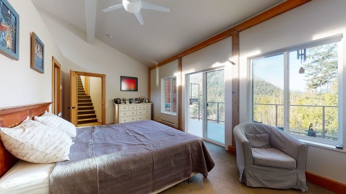 12899 Sunshine Coast Highway, Madeira Park, BC - Indoor Photo Showing Bedroom