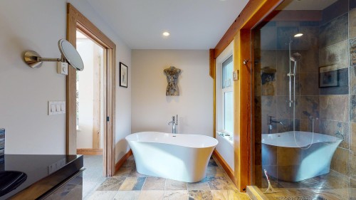 12899 Sunshine Coast Highway, Madeira Park, BC - Indoor Photo Showing Bathroom