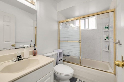 2038 26Th Avenue E, Vancouver, BC - Indoor Photo Showing Bathroom