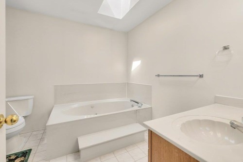 2038 26Th Avenue E, Vancouver, BC - Indoor Photo Showing Bathroom