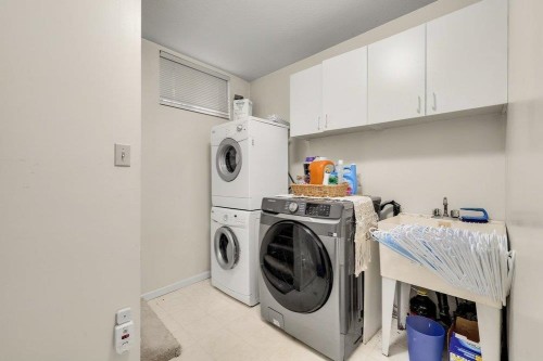 2038 26Th Avenue E, Vancouver, BC - Indoor Photo Showing Laundry Room