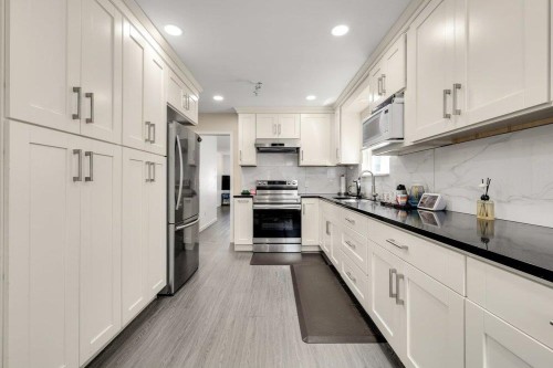 2038 26Th Avenue E, Vancouver, BC - Indoor Photo Showing Kitchen With Upgraded Kitchen