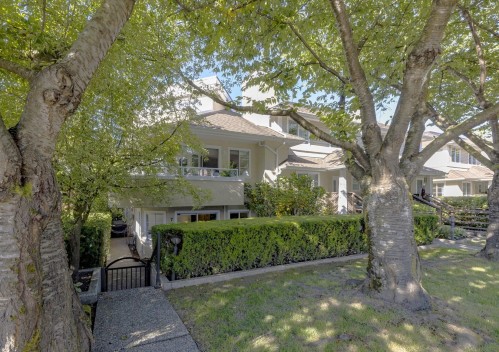 7-249 4Th Street E, North Vancouver, BC - Outdoor