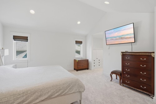 5116 1A Avenue, Delta, BC - Indoor Photo Showing Bedroom