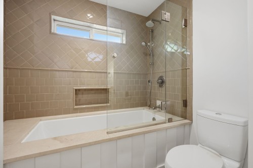 5116 1A Avenue, Delta, BC - Indoor Photo Showing Bathroom