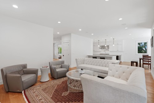 5116 1A Avenue, Delta, BC - Indoor Photo Showing Living Room