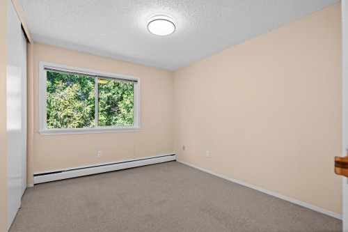 304-7200 Lindsay Road, Richmond, BC - Indoor Photo Showing Other Room