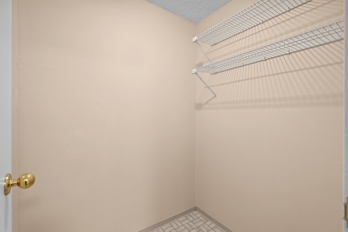 304-7200 Lindsay Road, Richmond, BC - Indoor With Storage