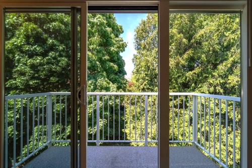 304-7200 Lindsay Road, Richmond, BC - Outdoor
