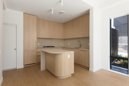 2407 Grandview Highway N, Vancouver, BC - Indoor Photo Showing Kitchen