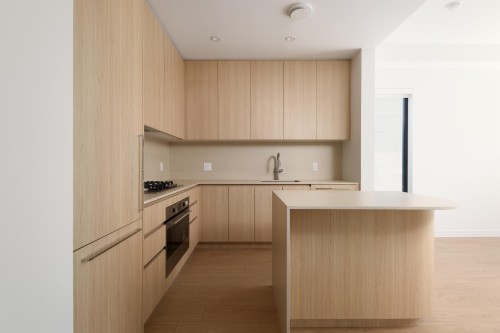 2407 Grandview Highway N, Vancouver, BC - Indoor Photo Showing Kitchen