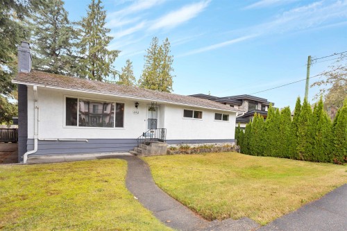 692 Blue Mountain Street, Coquitlam, BC - Outdoor