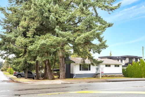 692 Blue Mountain Street, Coquitlam, BC - Outdoor