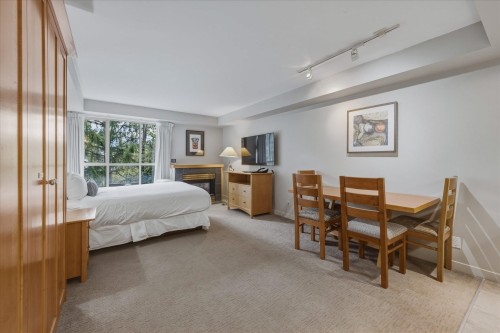 424-4295 Blackcomb Way, Whistler, BC - Indoor Photo Showing Bedroom