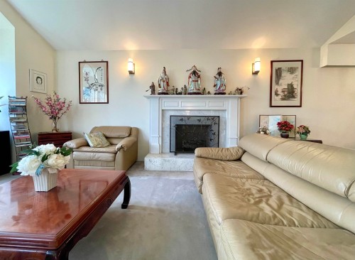 937 18Th Avenue W, Vancouver, BC - Indoor Photo Showing Living Room With Fireplace