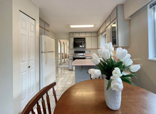 937 18Th Avenue W, Vancouver, BC - Indoor