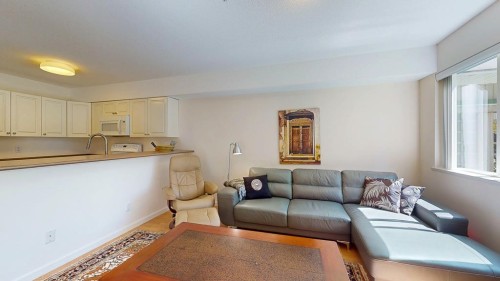 34-735 Park Road, Gibsons, BC - Indoor Photo Showing Living Room