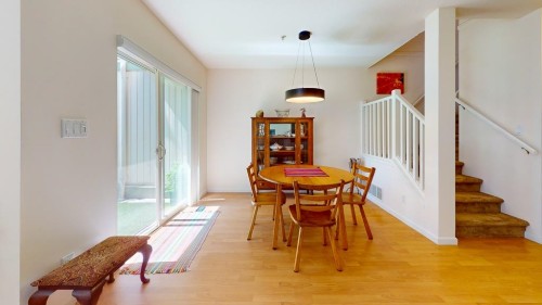 34-735 Park Road, Gibsons, BC - Indoor