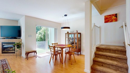 34-735 Park Road, Gibsons, BC - Indoor With Fireplace