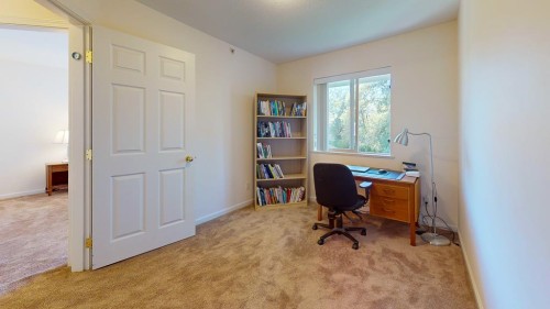 34-735 Park Road, Gibsons, BC - Indoor Photo Showing Office
