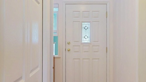 34-735 Park Road, Gibsons, BC - Indoor Photo Showing Other Room