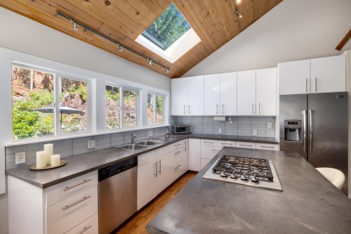 1302 Adams Road, Bowen Island, BC - Indoor Photo Showing Kitchen With Double Sink