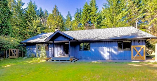 1302 Adams Road, Bowen Island, BC - Outdoor