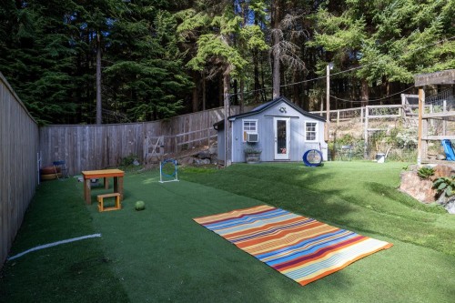 1302 Adams Road, Bowen Island, BC - Outdoor