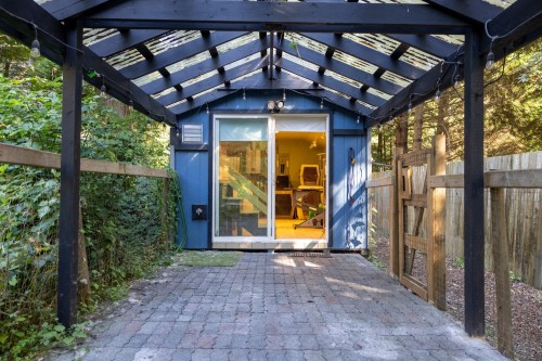1302 Adams Road, Bowen Island, BC - Outdoor