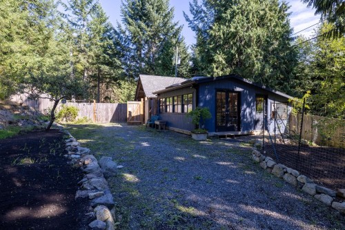 1302 Adams Road, Bowen Island, BC - Outdoor