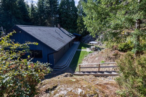 1302 Adams Road, Bowen Island, BC - Outdoor
