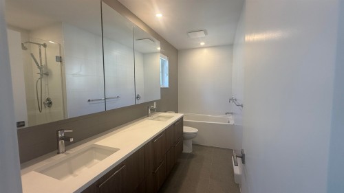 146-1310 Mitchell Street, Coquitlam, BC - Indoor Photo Showing Bathroom