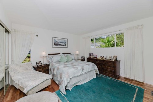 6505 Meier Road, Sechelt, BC - Indoor Photo Showing Bedroom